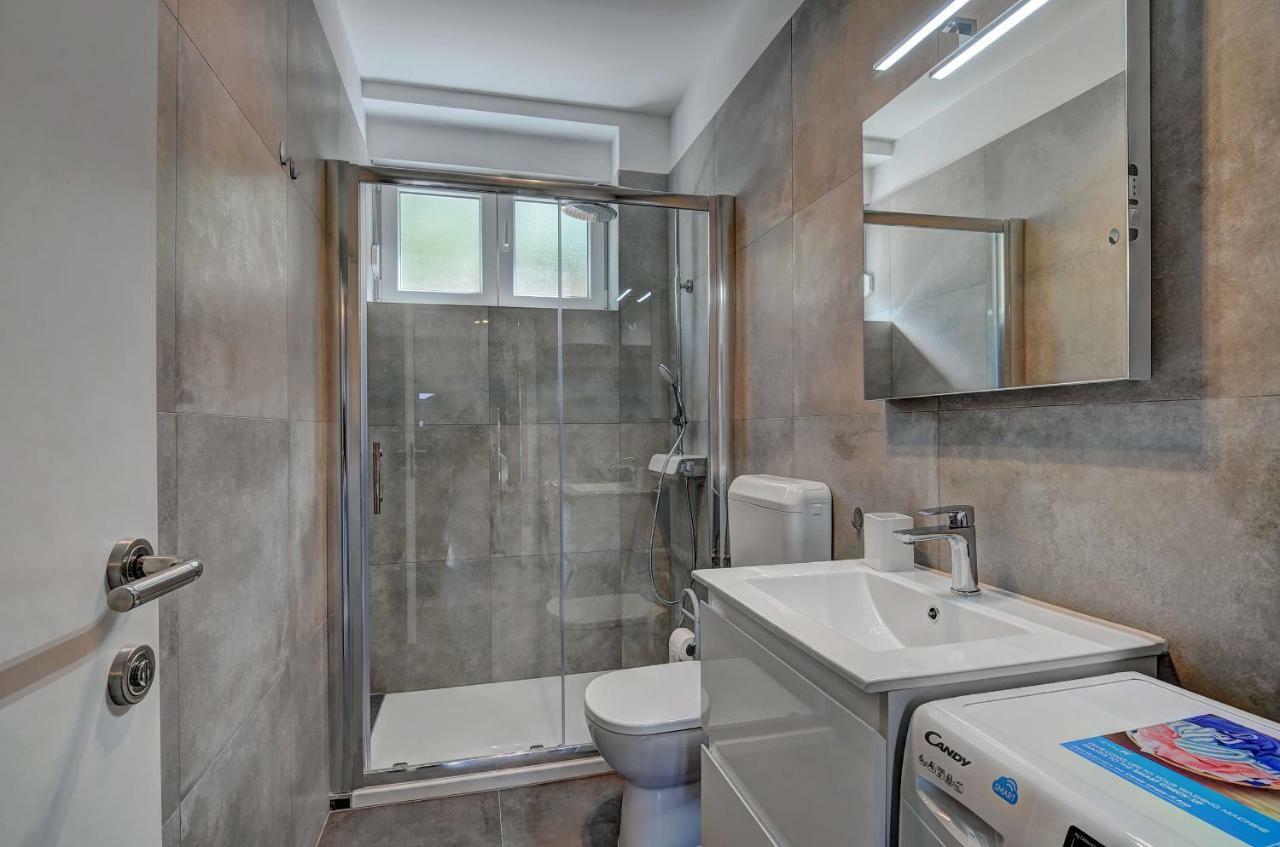 Apartman D พูลา ภายนอก รูปภาพ